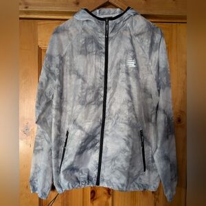 New Balance Women's White and Gray Light Weight Windproof Packable Small Jacket